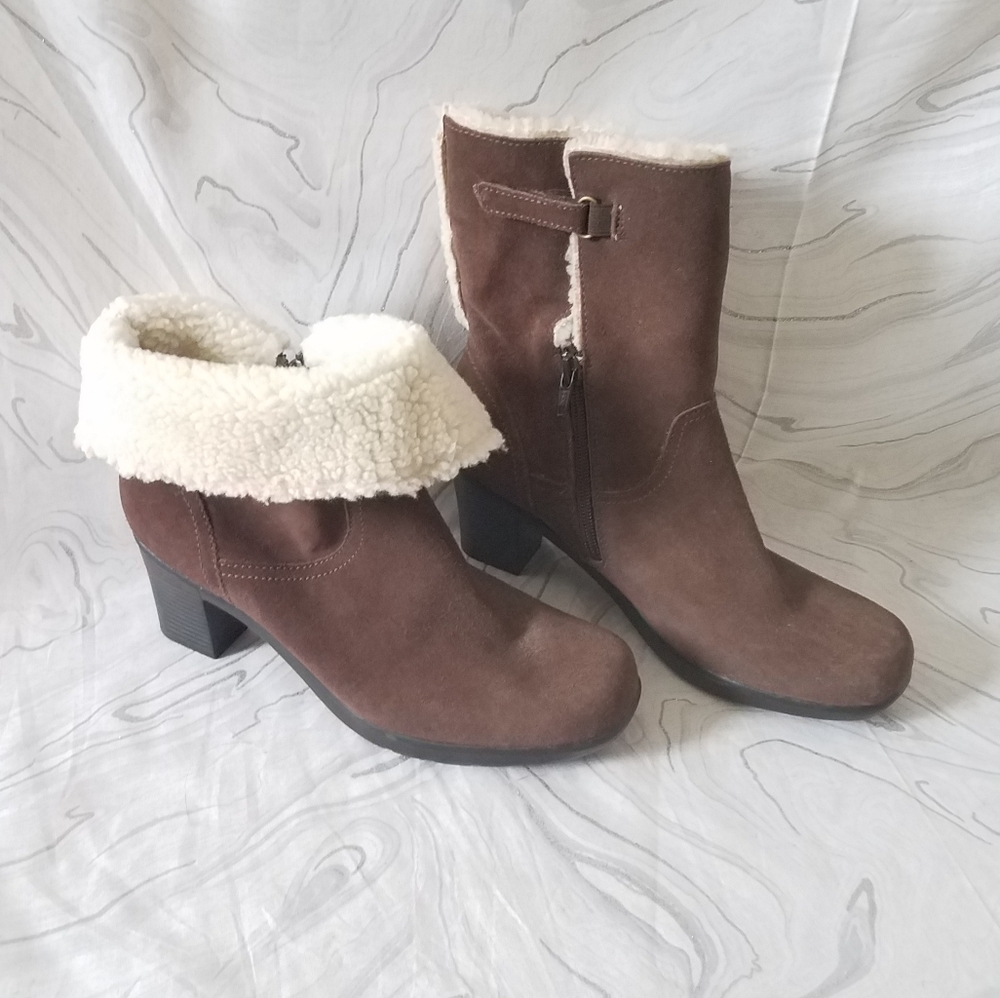 CLARKS bendables faux fur lined suede ankle boots